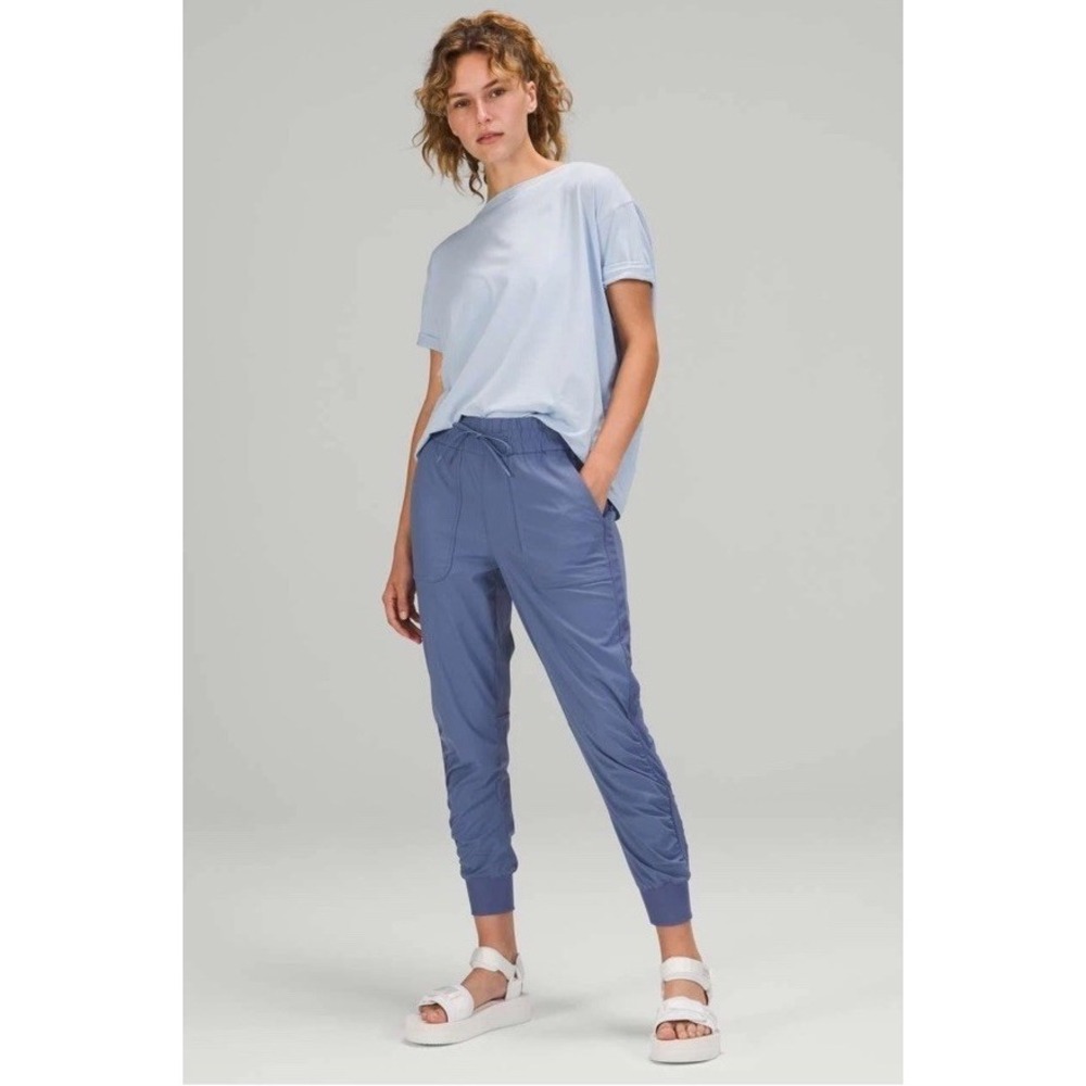 Lululemon Beyond the Studio Jogger Blue Size 4 Activewear Athleisure‎